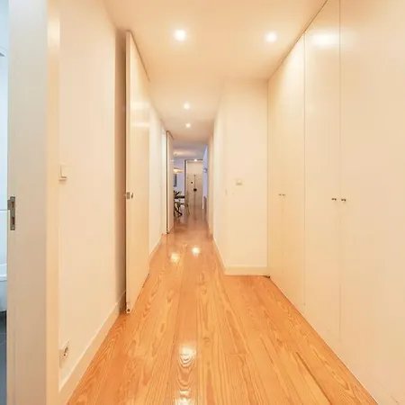 Апартаменти Inglesinhos Convento 2 - Cheerful