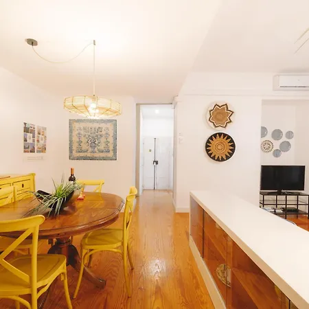 Inglesinhos Convento 2 - Cheerful * Лісабон